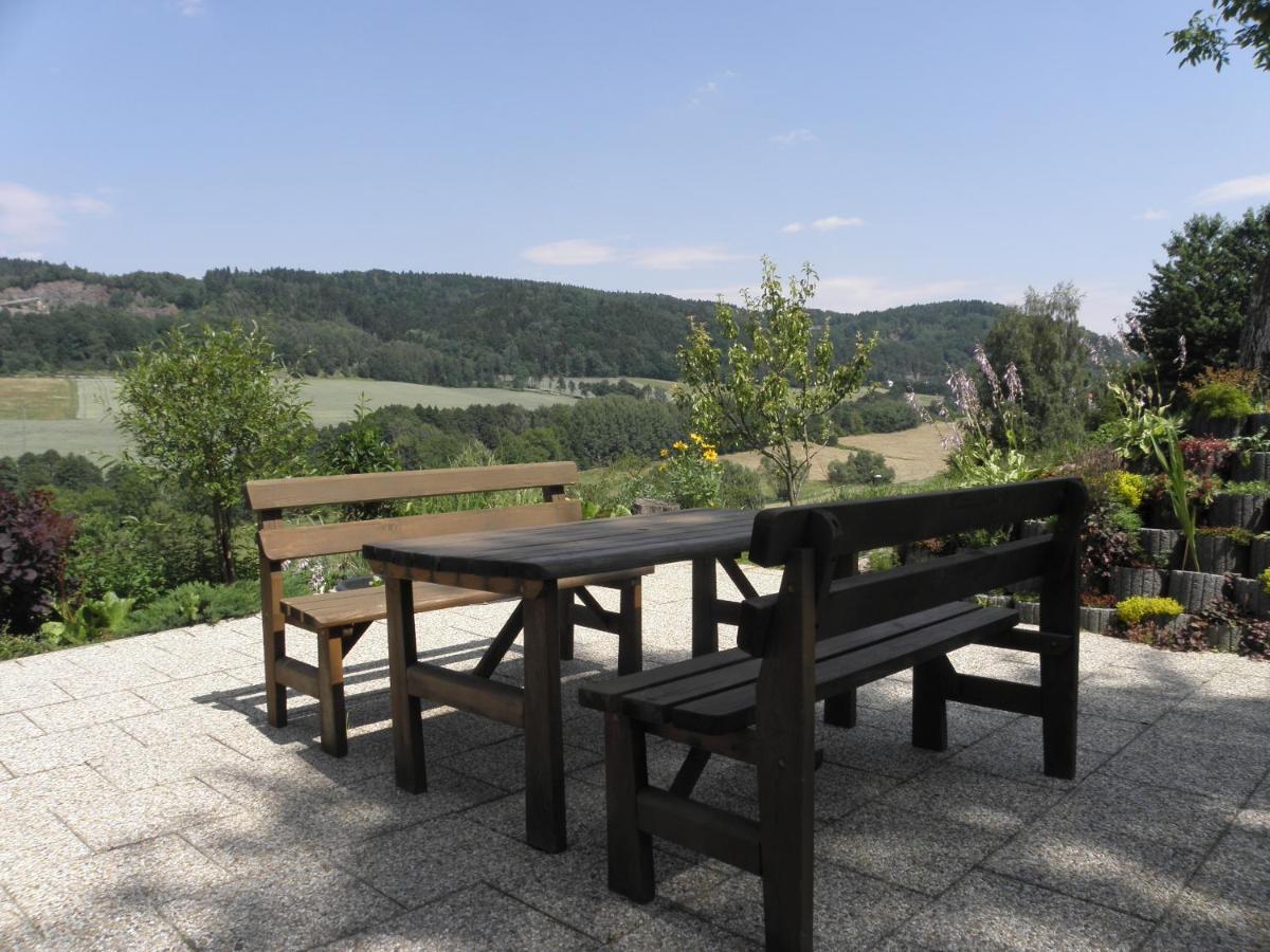 Villa Charming House With Beautiful Landscape Frýdštejn Exterior foto